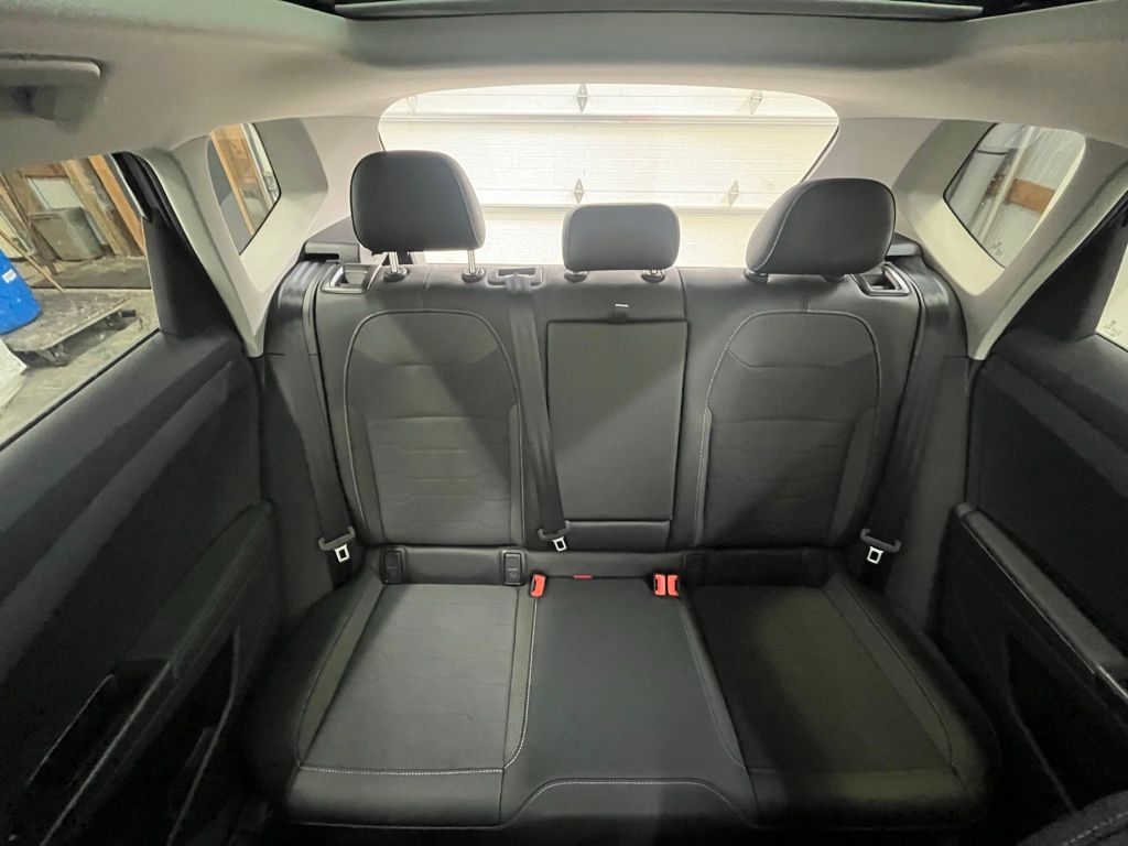 2025 Volkswagen Taos SE photo 21