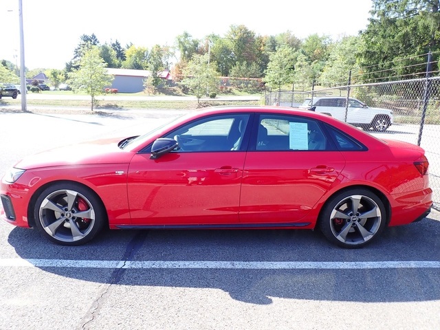 2022 Audi A4 45 S line Premium Plus photo 3