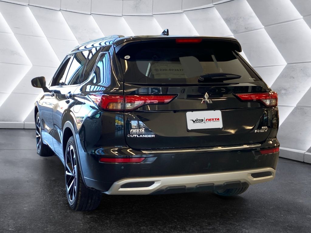 2023 Mitsubishi Outlander PHEV SEL photo 4
