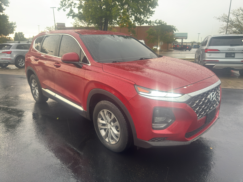 2020 Hyundai Santa Fe SE photo 3