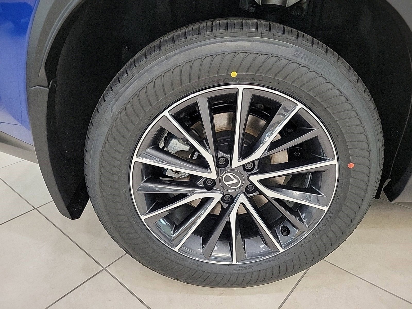 2025 Lexus NX 250 Premium photo 7