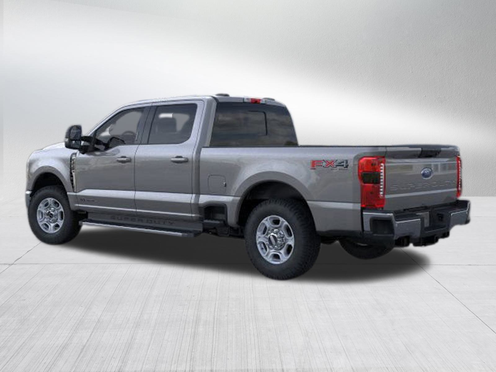 2026 Ford F-350 XLT photo 6