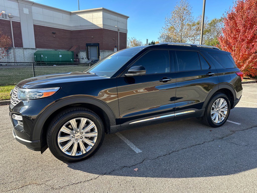 2022 Ford Explorer Limited photo 2