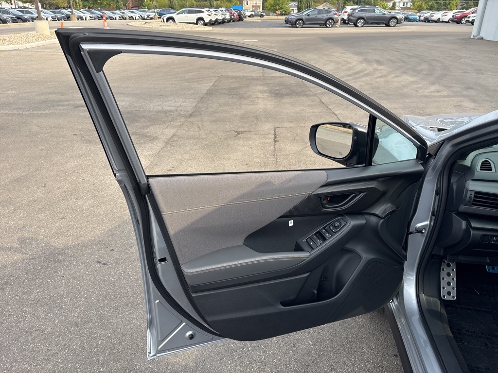 2025 Subaru Crosstrek Sport photo 18