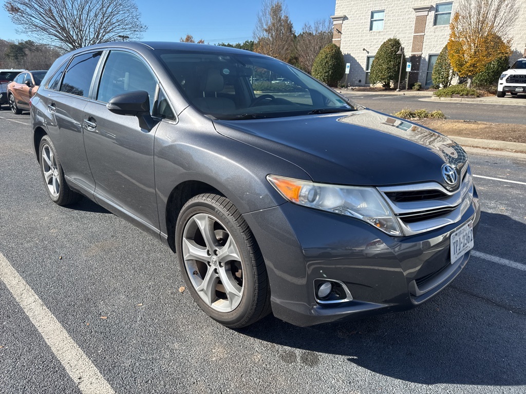 2014 Toyota Venza XLE's photo