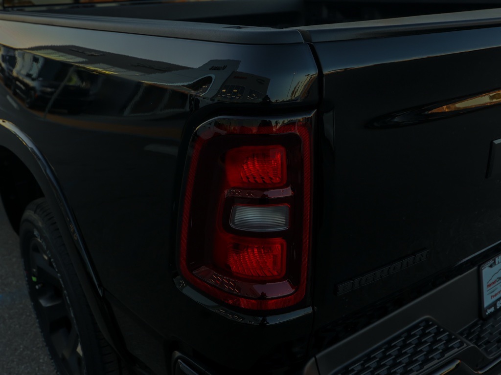 New 2026 Diamond Black Crystal Pearl-Coat Exterior Paint RAM Big Horn/Lone Star image 6