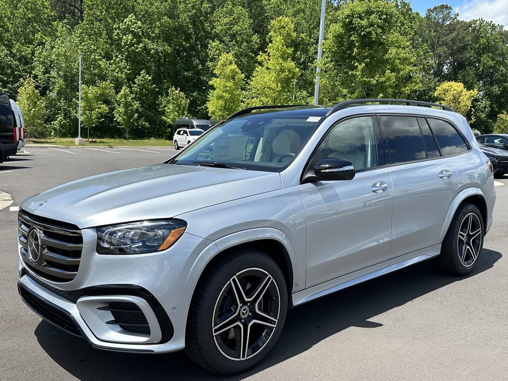 2025 Mercedes Benz GLS 450 4MATIC photo 4