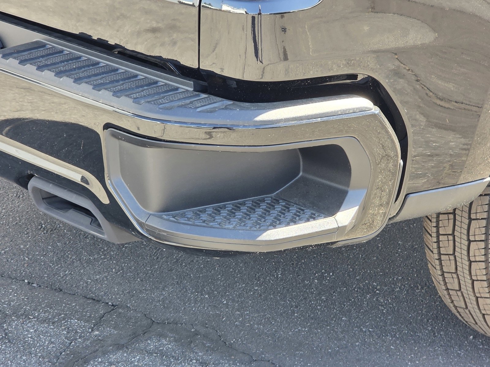 2025 Chevrolet Silverado 1500 RST photo 10