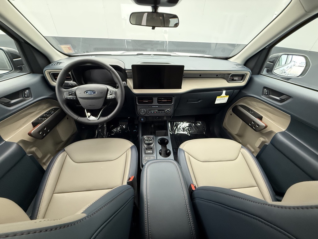 2025 Ford Maverick Lariat photo 3