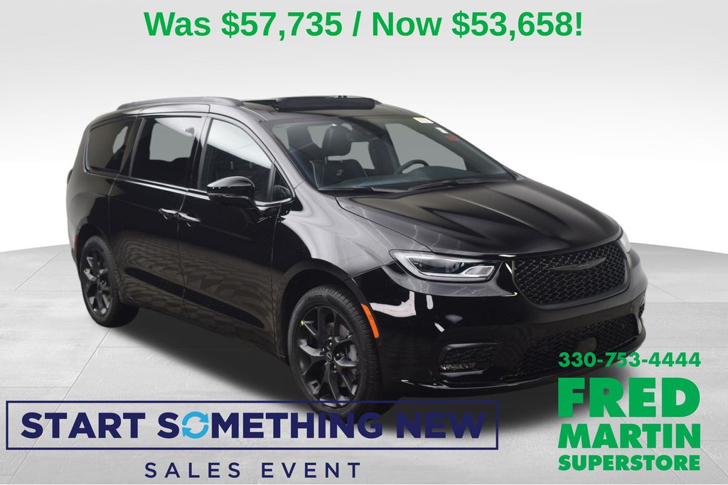 2026 Chrysler Pacifica Limited's photo