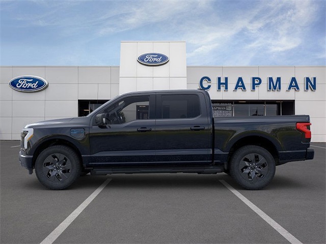2025 Ford F-150 Lightning photo 3
