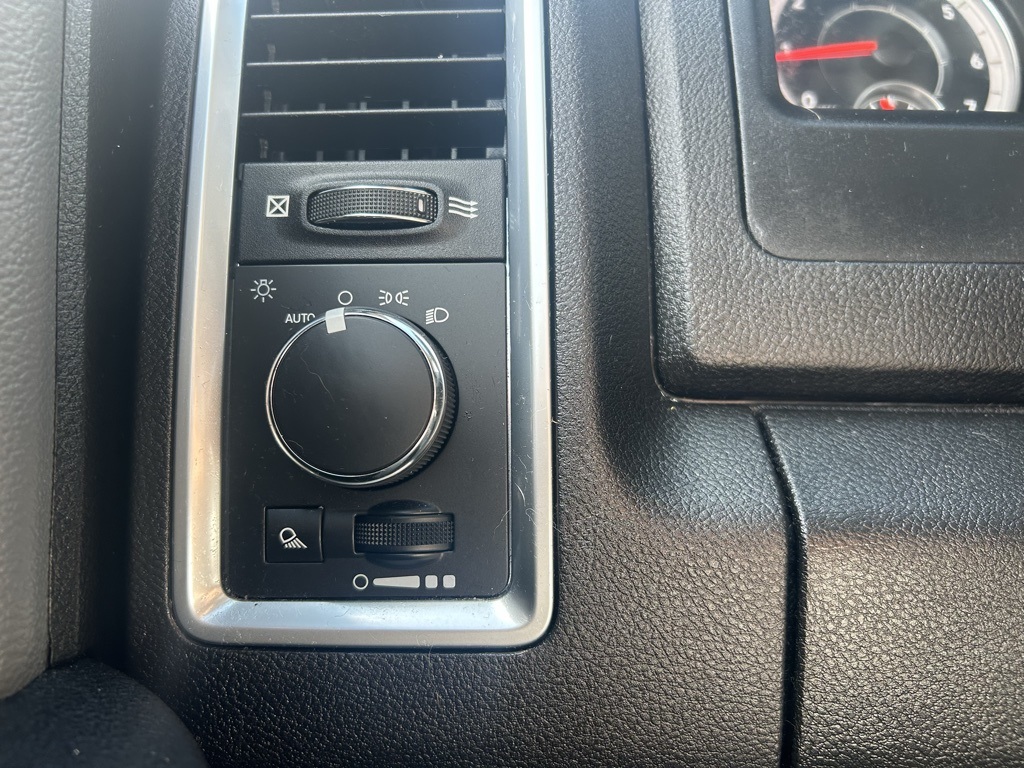 2022 Ram 1500 Classic SLT photo 15