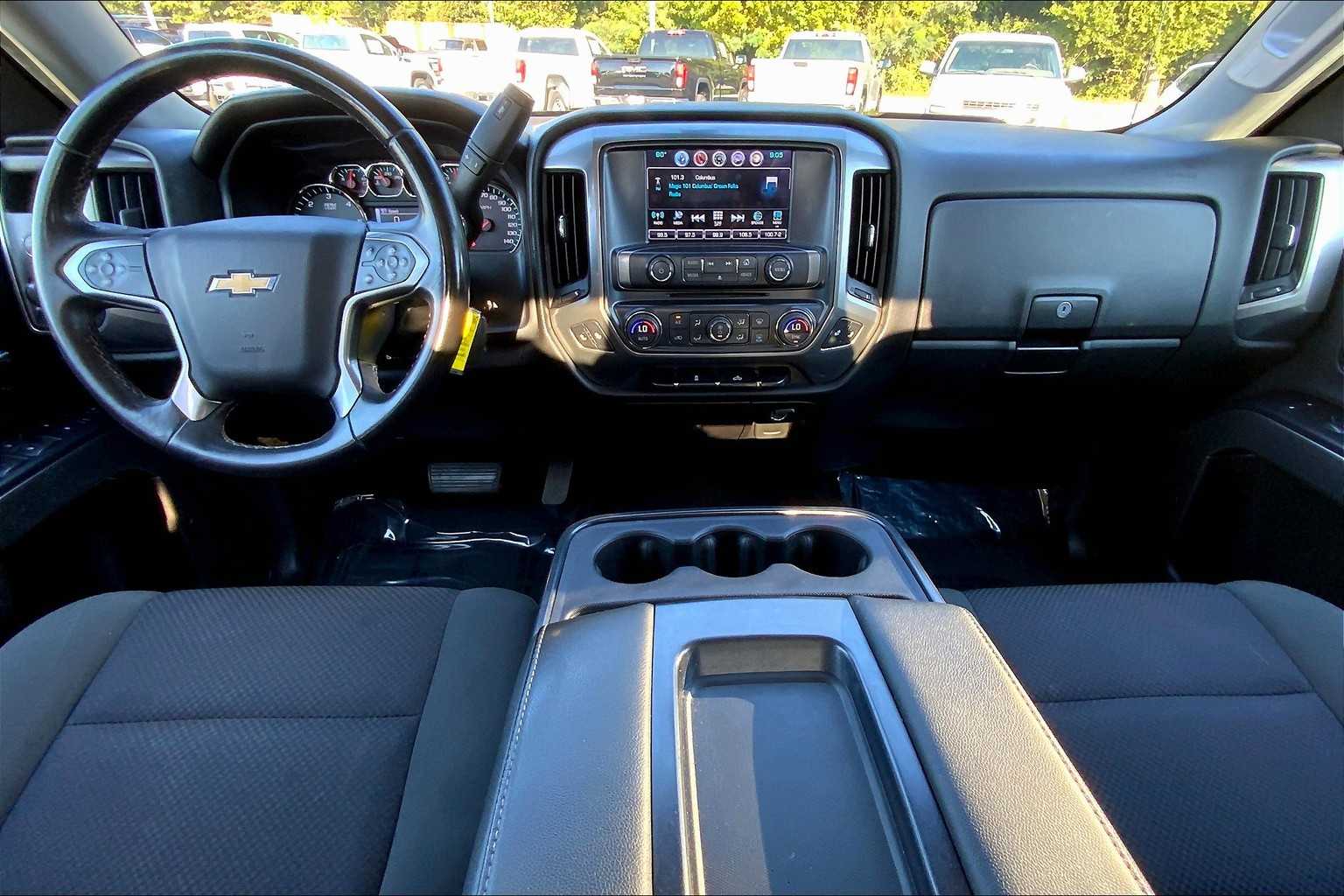 2017 Chevrolet Silverado 1500 LT photo 14