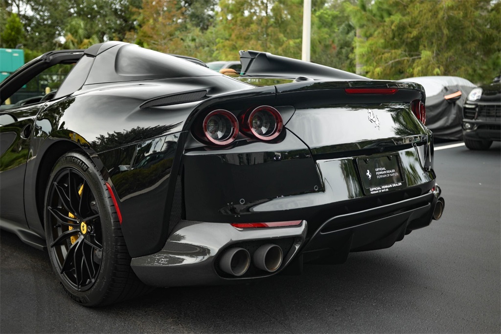 2023 Ferrari 812 GTS Base photo 16
