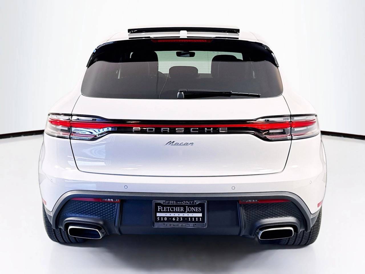 2025 Porsche Macan T photo 10