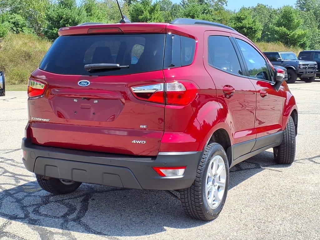 Used 2021 Red Ford SE image 3