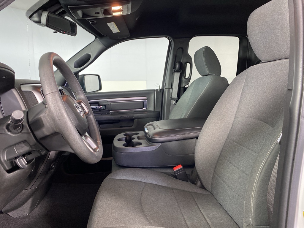 2021 Ram 1500 Classic Warlock photo 4