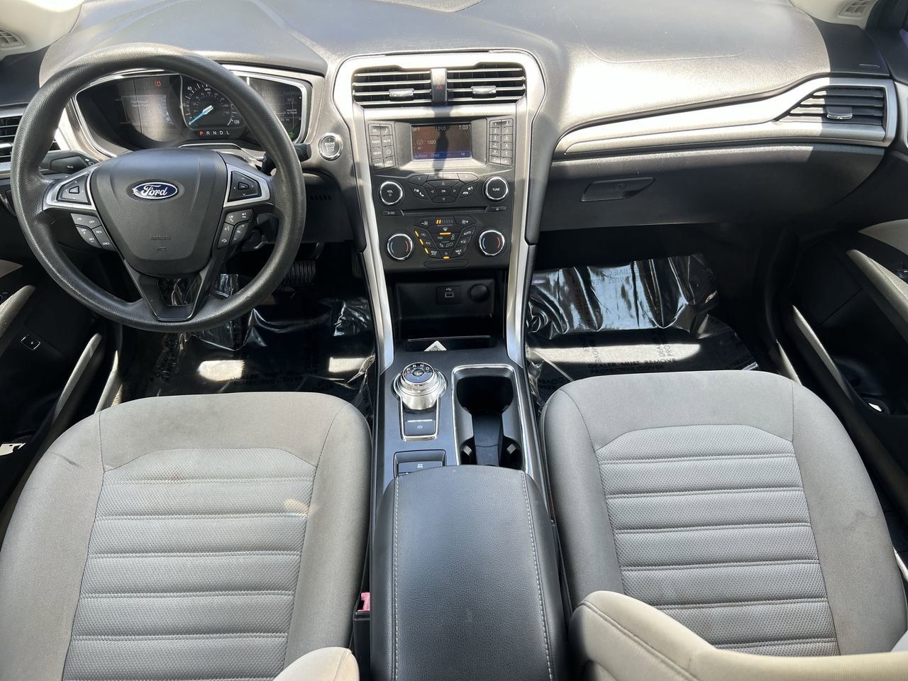 2017 Ford Fusion S Hybrid photo 11