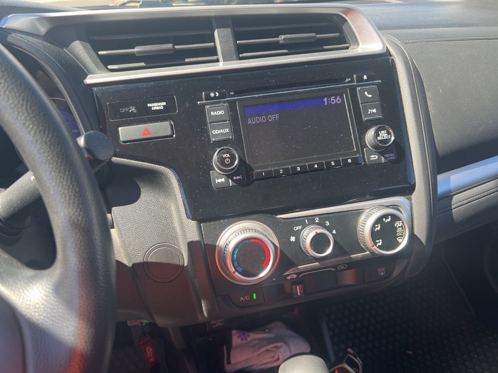 2016 Honda Fit LX photo 4
