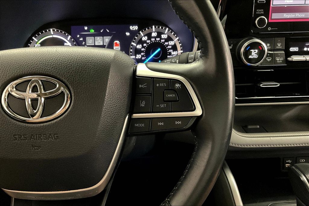 2022 Toyota Highlander Hybrid XLE photo 18
