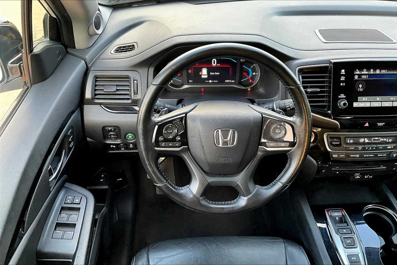 2022 Honda Pilot Touring photo 5