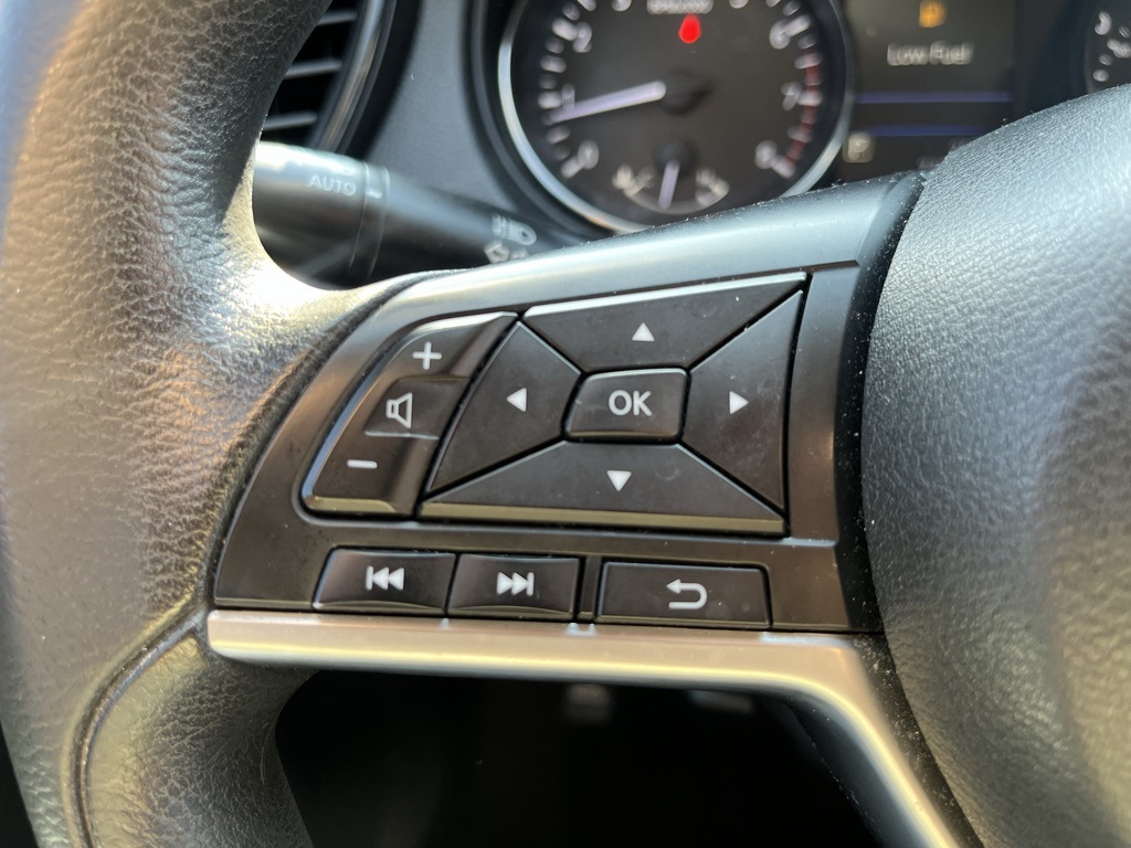 2019 Nissan Rogue S photo 9