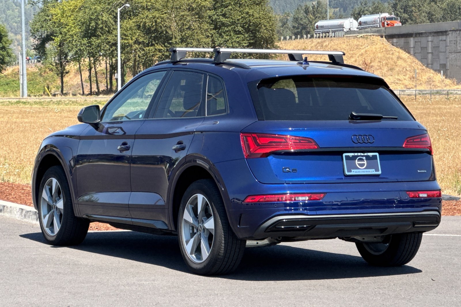2024 Audi Q5 40 Premium Plus photo 5