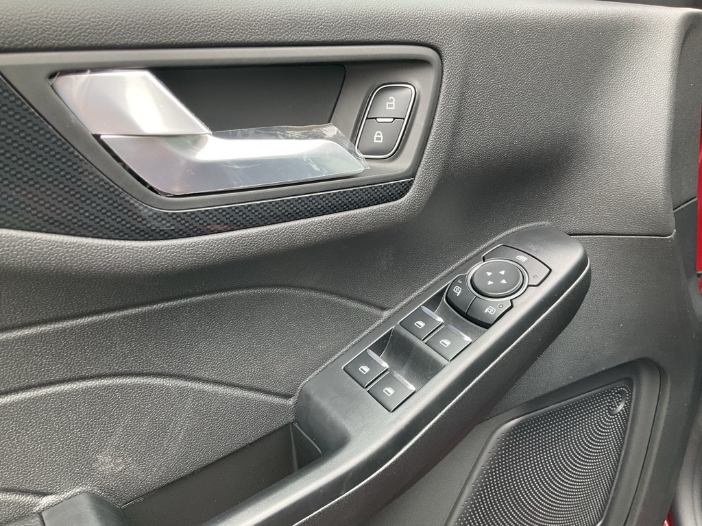 2025 Ford Escape ST-Line photo 15