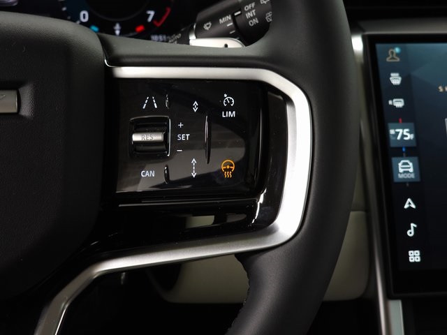 2025 Land Rover Discovery Sport S photo 17