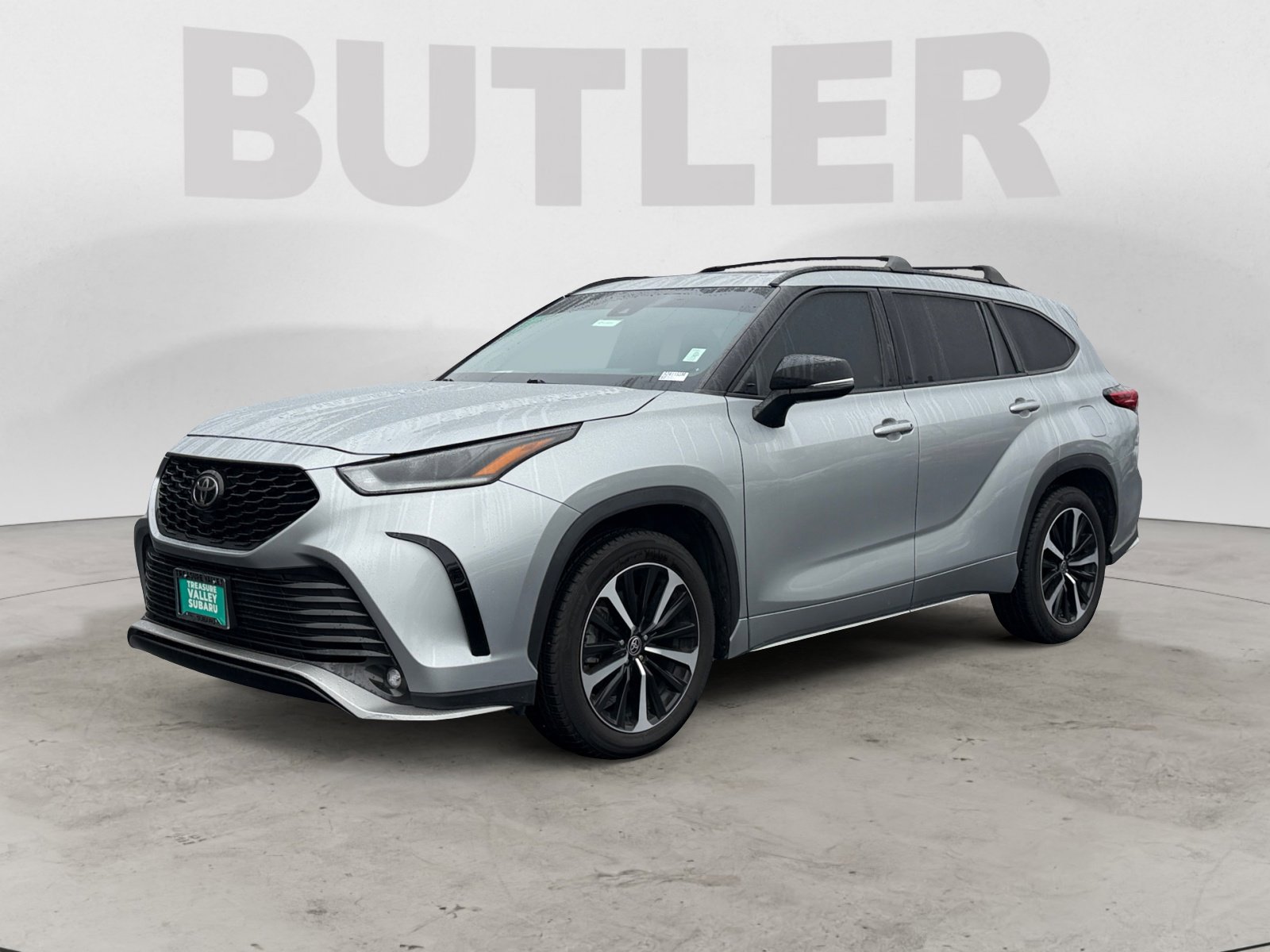 2022 Toyota Highlander XSE's photo