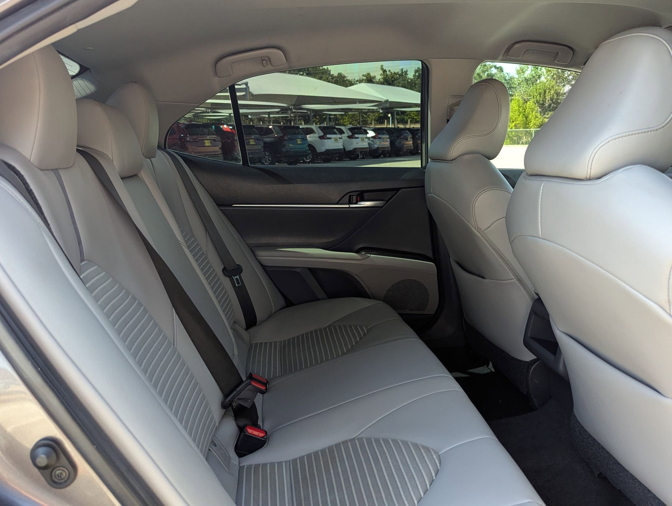 2021 Toyota Camry SE photo 25