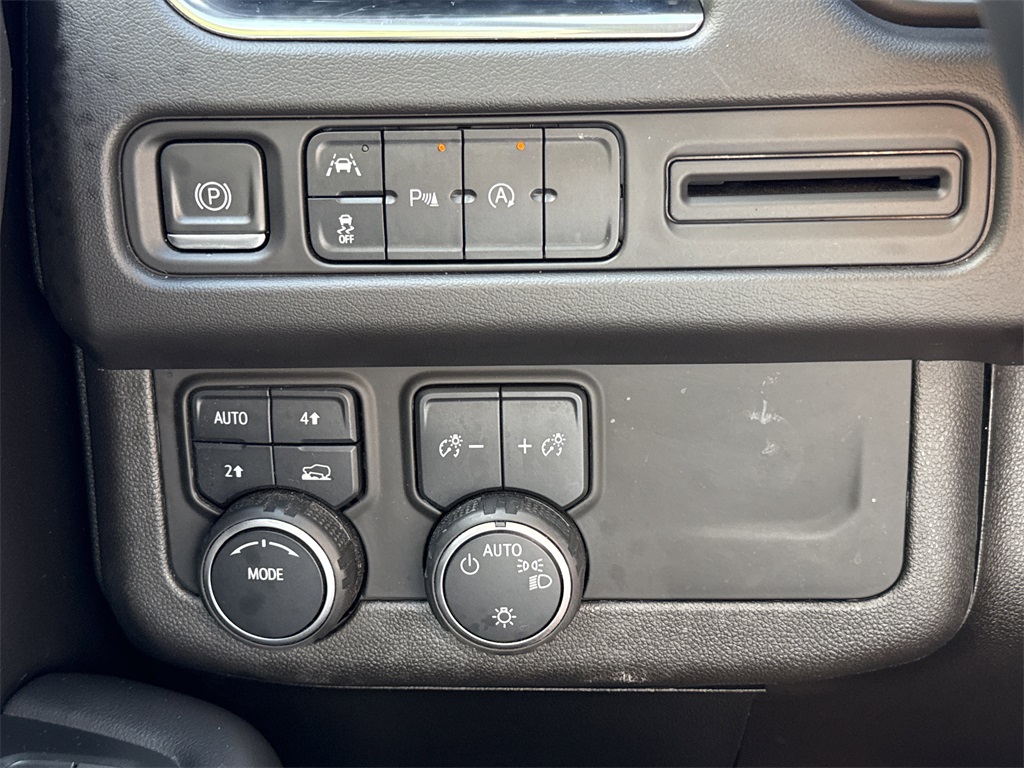 2023 Chevrolet Tahoe LT photo 18
