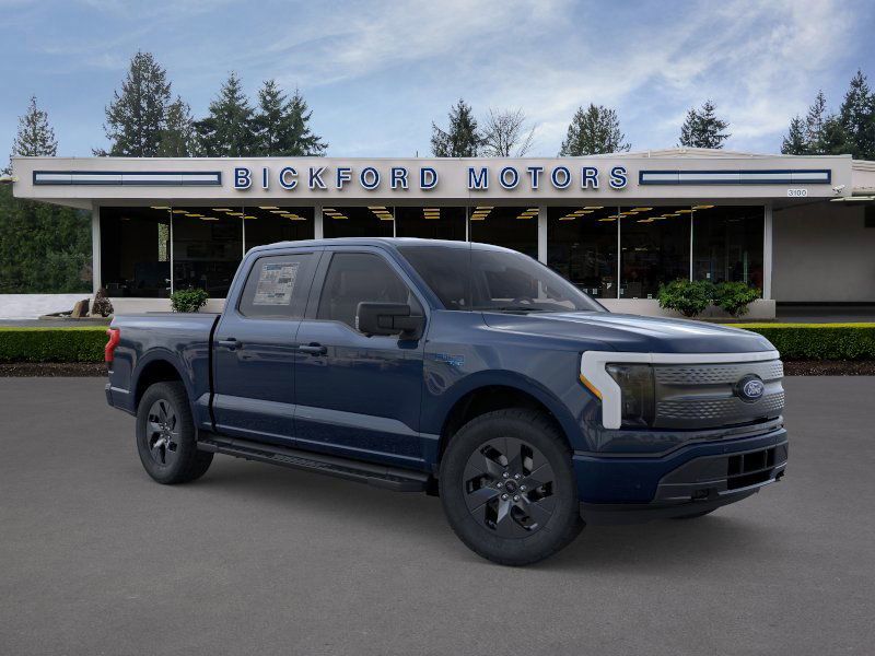 2025 Ford F-150 Lightning XLT photo 5
