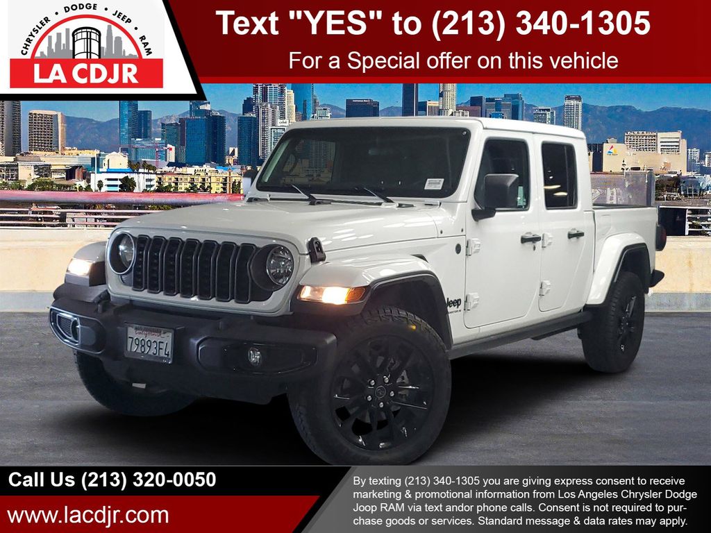 2025 Jeep Gladiator Nighthawk's photo