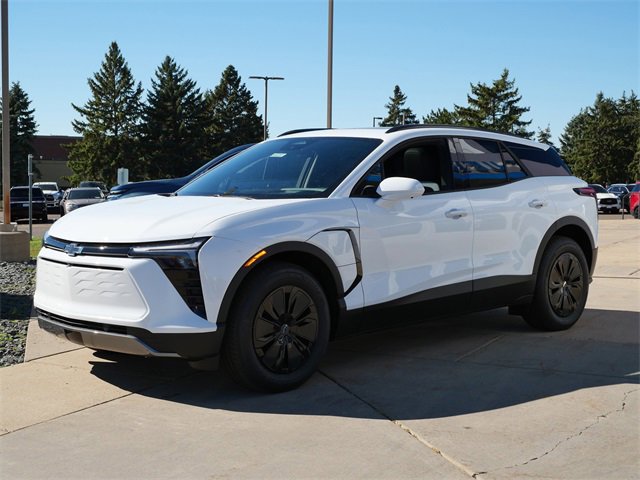 2026 Chevrolet Blazer EV photo 3