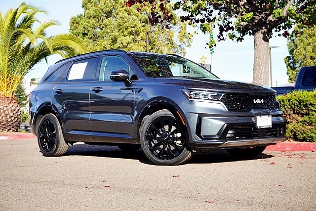 Used 2022 Gray Kia SX image 1