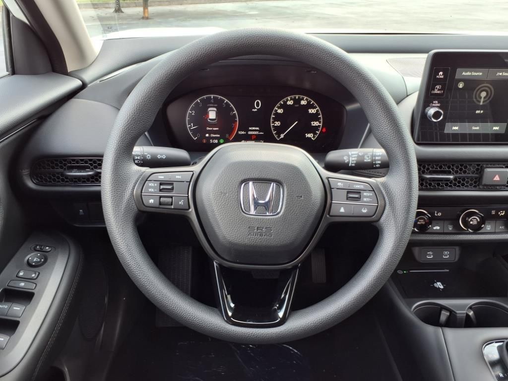 2026 Honda HR-V LX photo 17