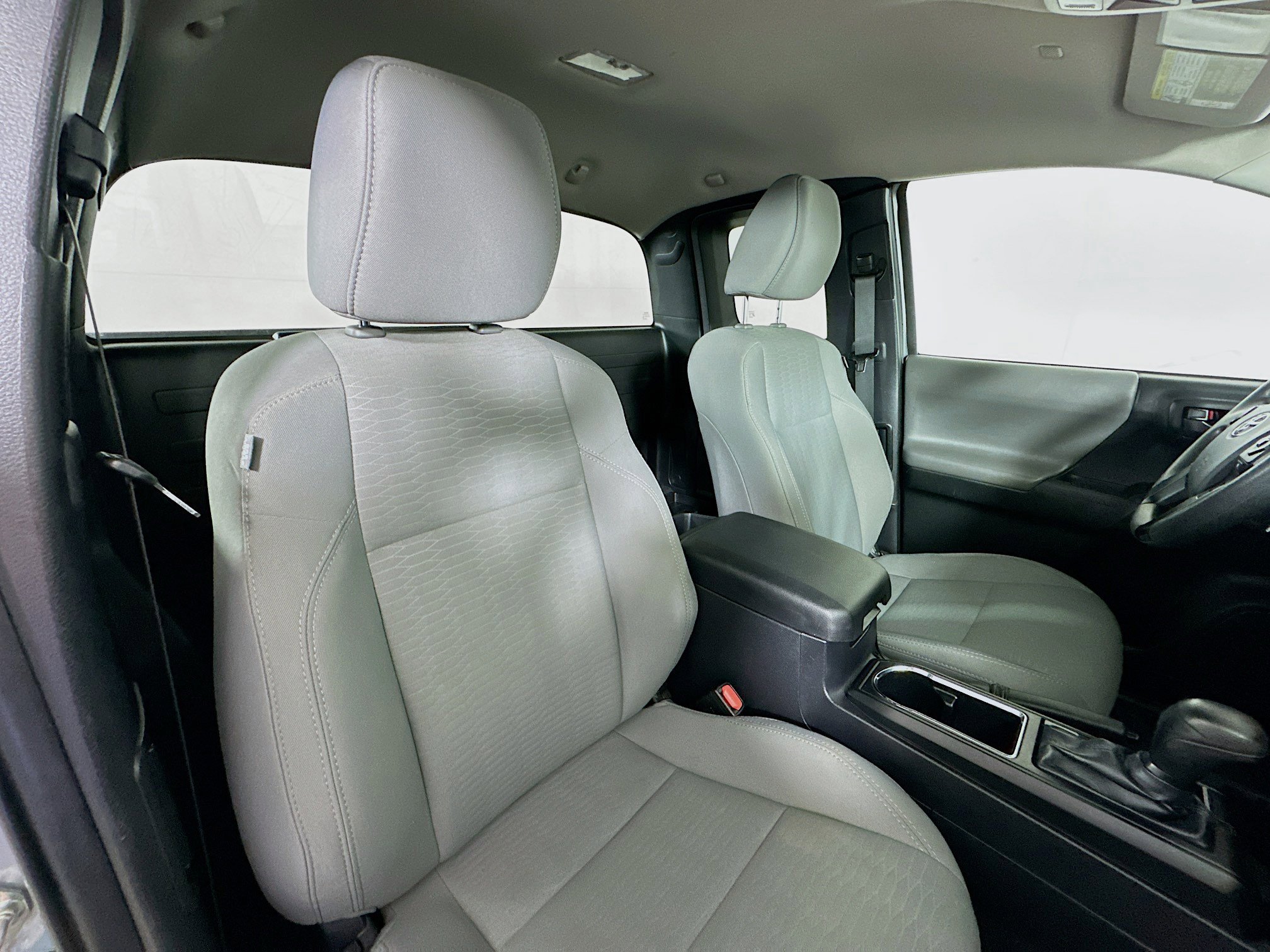 2019 Toyota Tacoma SR 4x4 photo 22