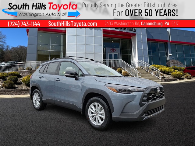 2026 Toyota Corolla Cross LE's photo