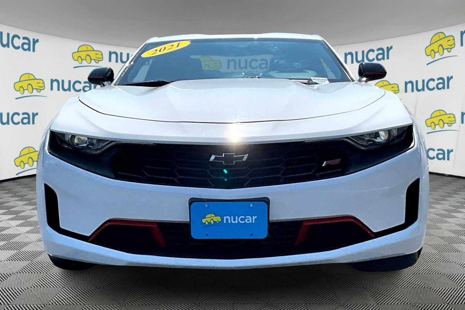 2021 Chevrolet Camaro 1LT photo 2