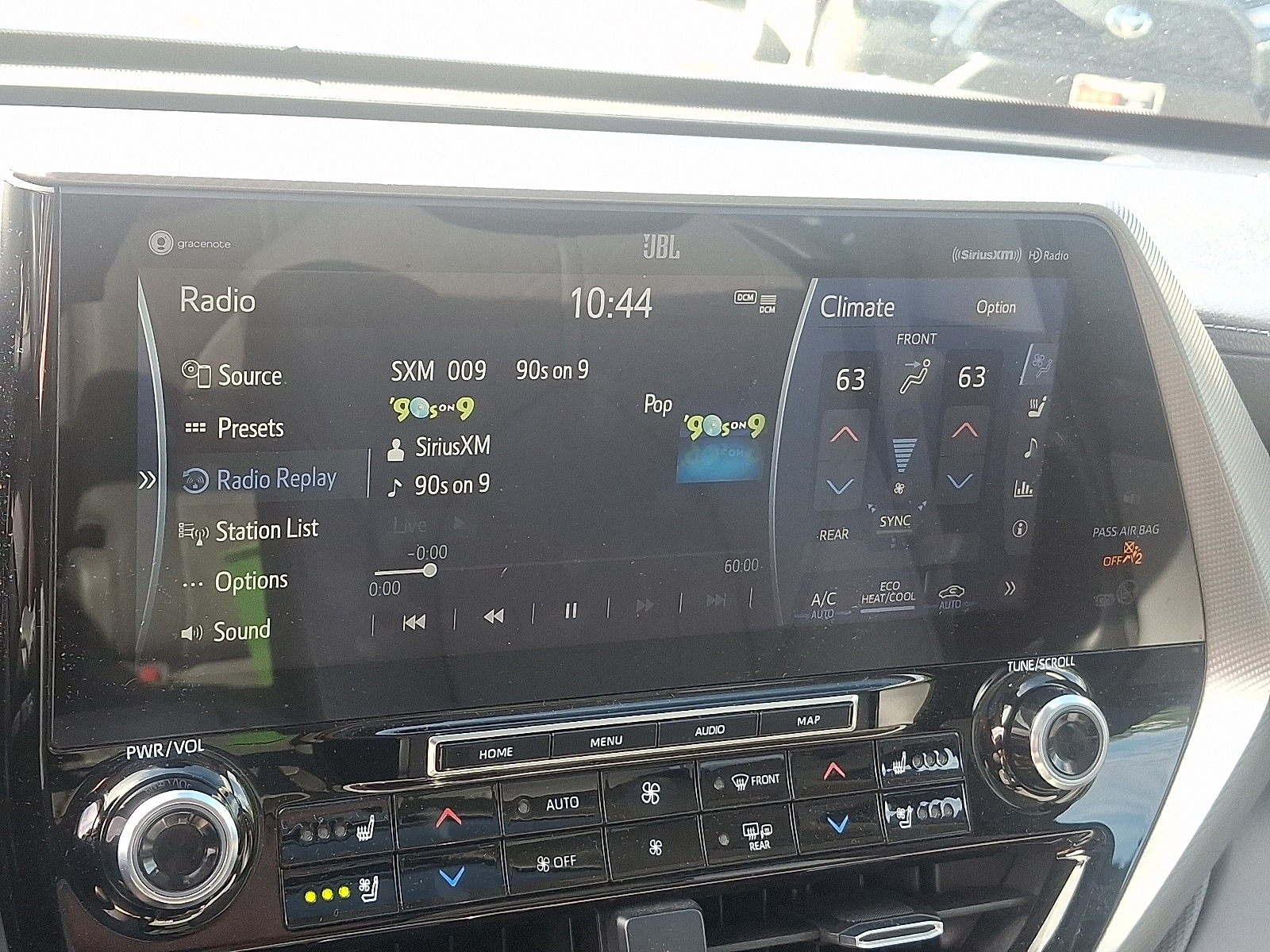 2021 Toyota Highlander Hybrid Platinum photo 18