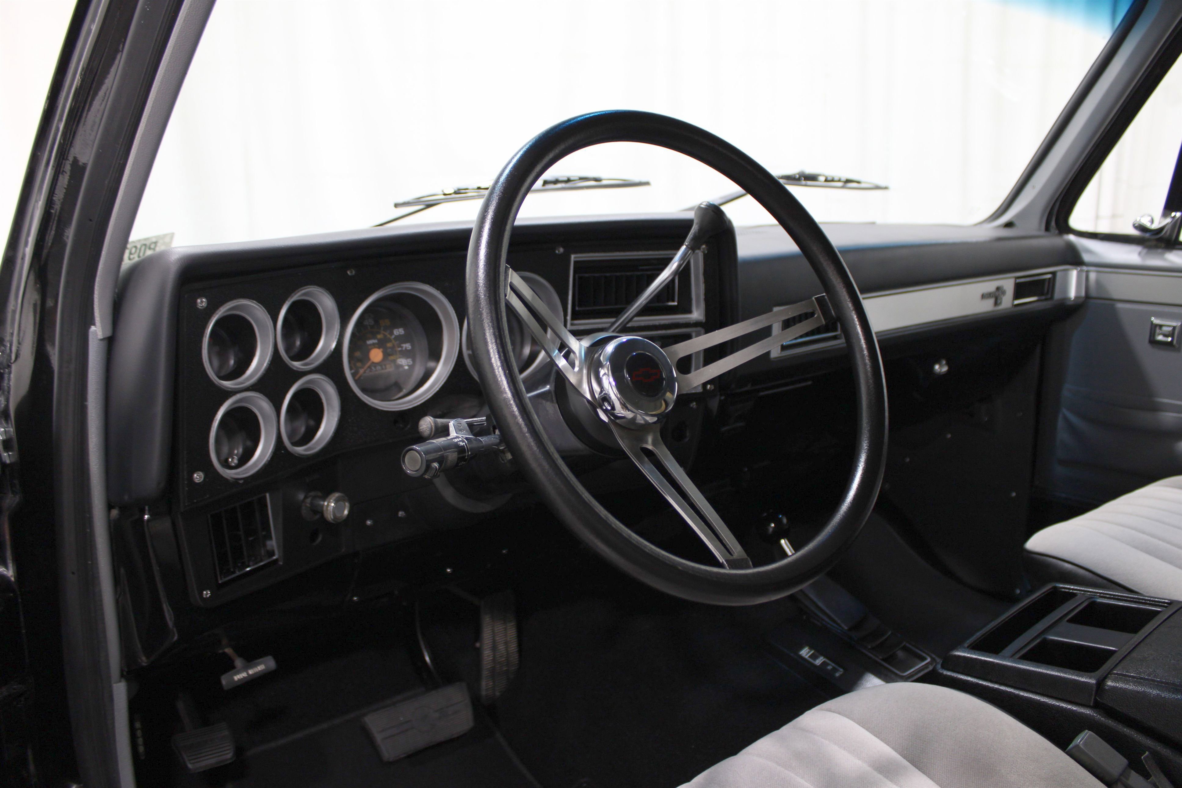 1984 Chevrolet Blazer Sport photo 2