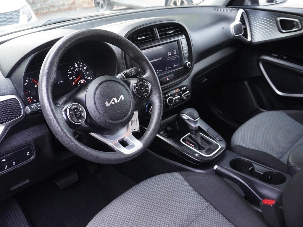 2022 Kia Soul LX photo 25