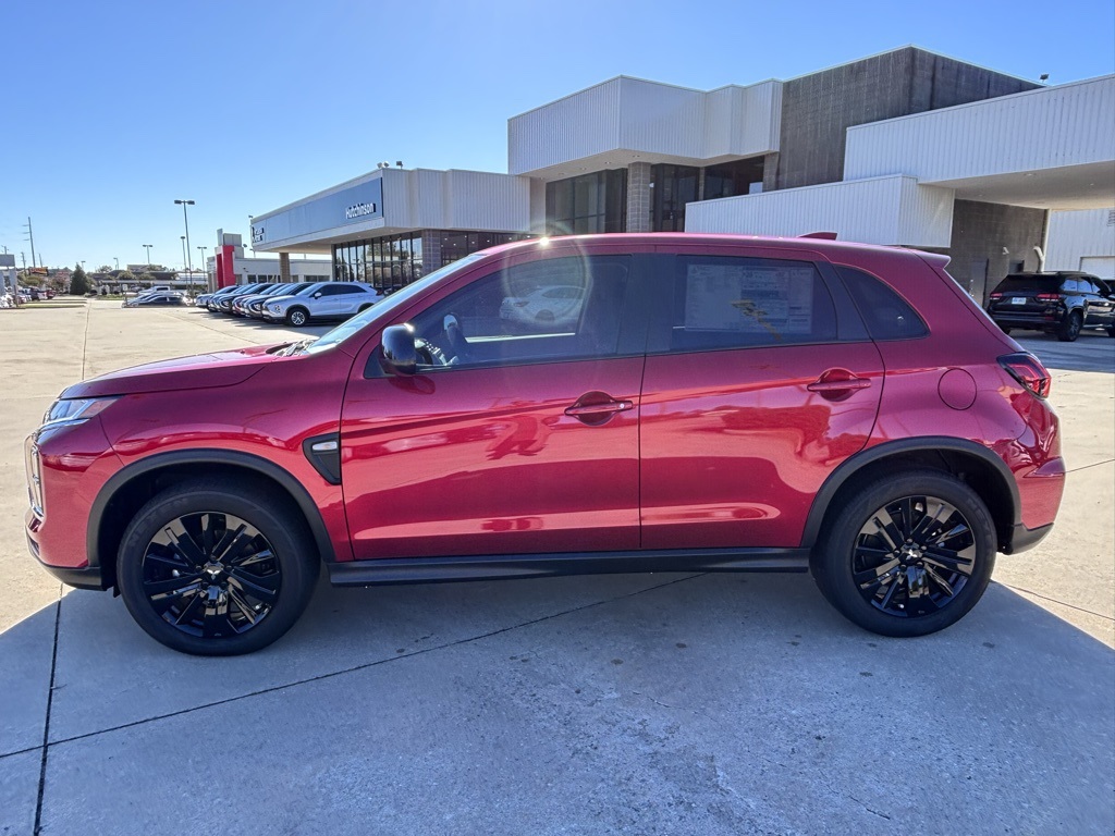 2024 Mitsubishi Outlander Sport ES LE SE photo 2