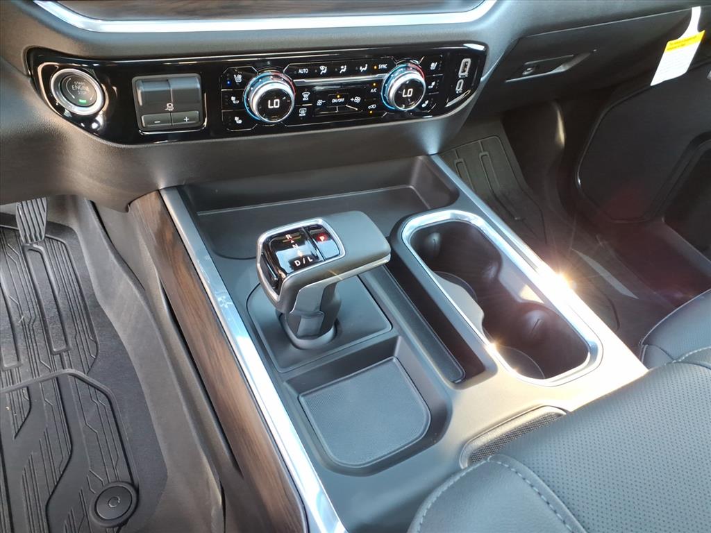 2026 Gmc Sierra 1500 SLT photo 9