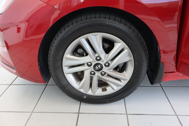 2020 Hyundai Elantra SEL photo 8