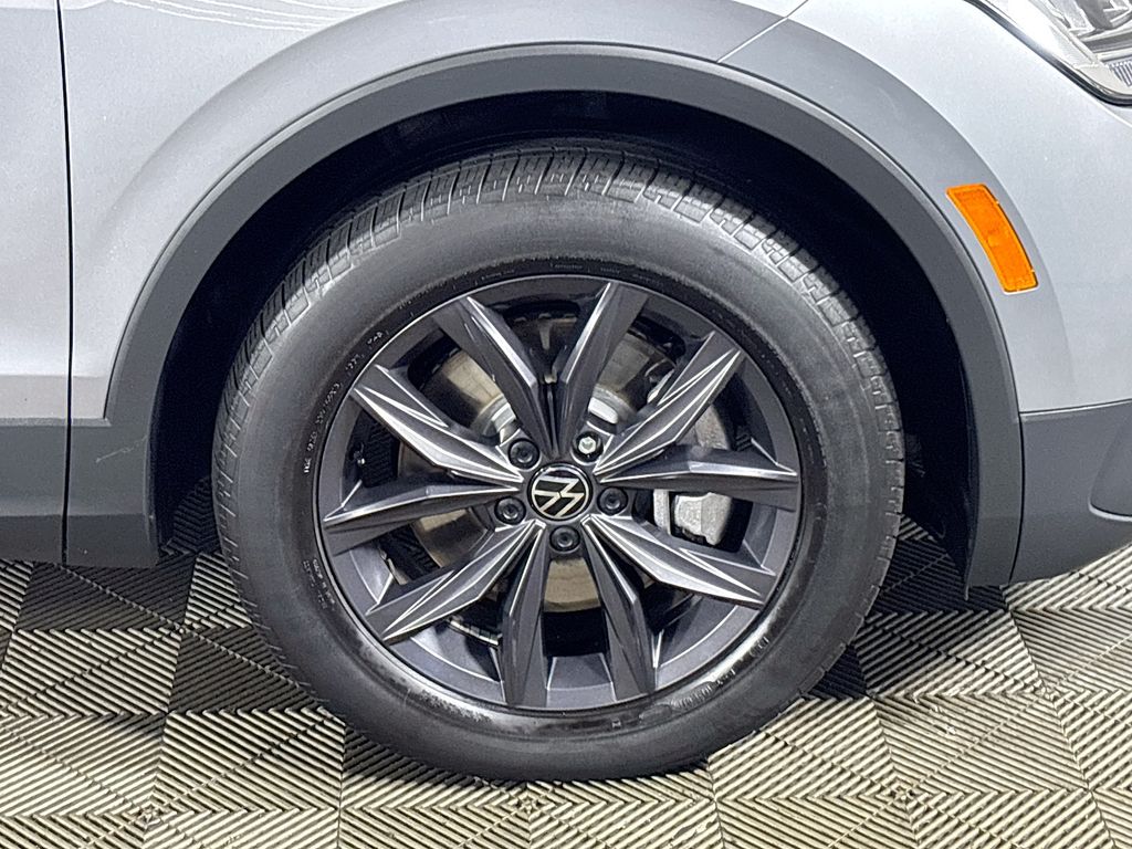 2024 Volkswagen Tiguan SE Wolfsburg Edition photo 21
