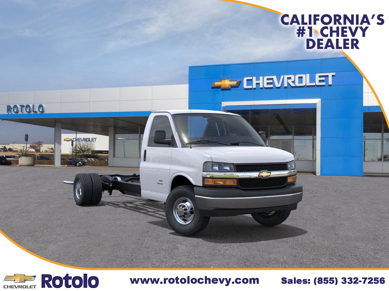 2025 Chevrolet Express Cutaway Base's photo