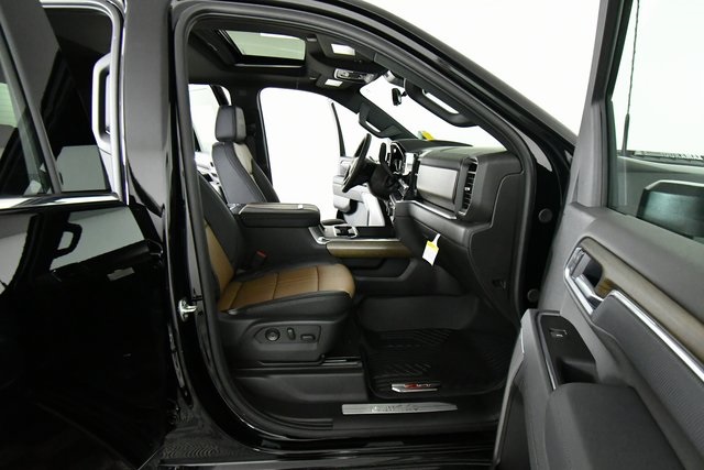 2025 Chevrolet Silverado 3500HD High Country photo 21