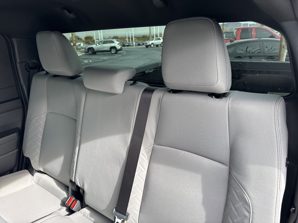 2025 Toyota Tacoma SR5 photo 12